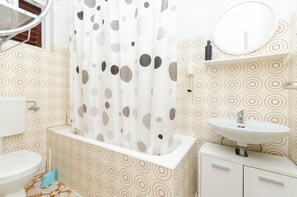 Studio (A1) | Bathroom - Apartments Katica (Makarska)