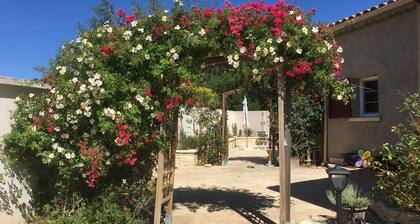 House for 2 or 4 people, ideal for a couple with children, shared pool