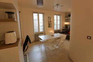 Interior - A wonderful jewel in the middle of the city (Paris)