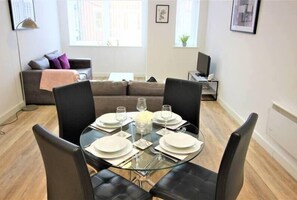 Dining - Self Catered Accommodation With Parking (Chester)