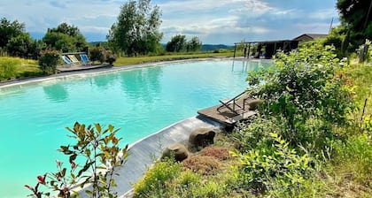 Hermosa casa de vacaciones de piedra con gran terraza 