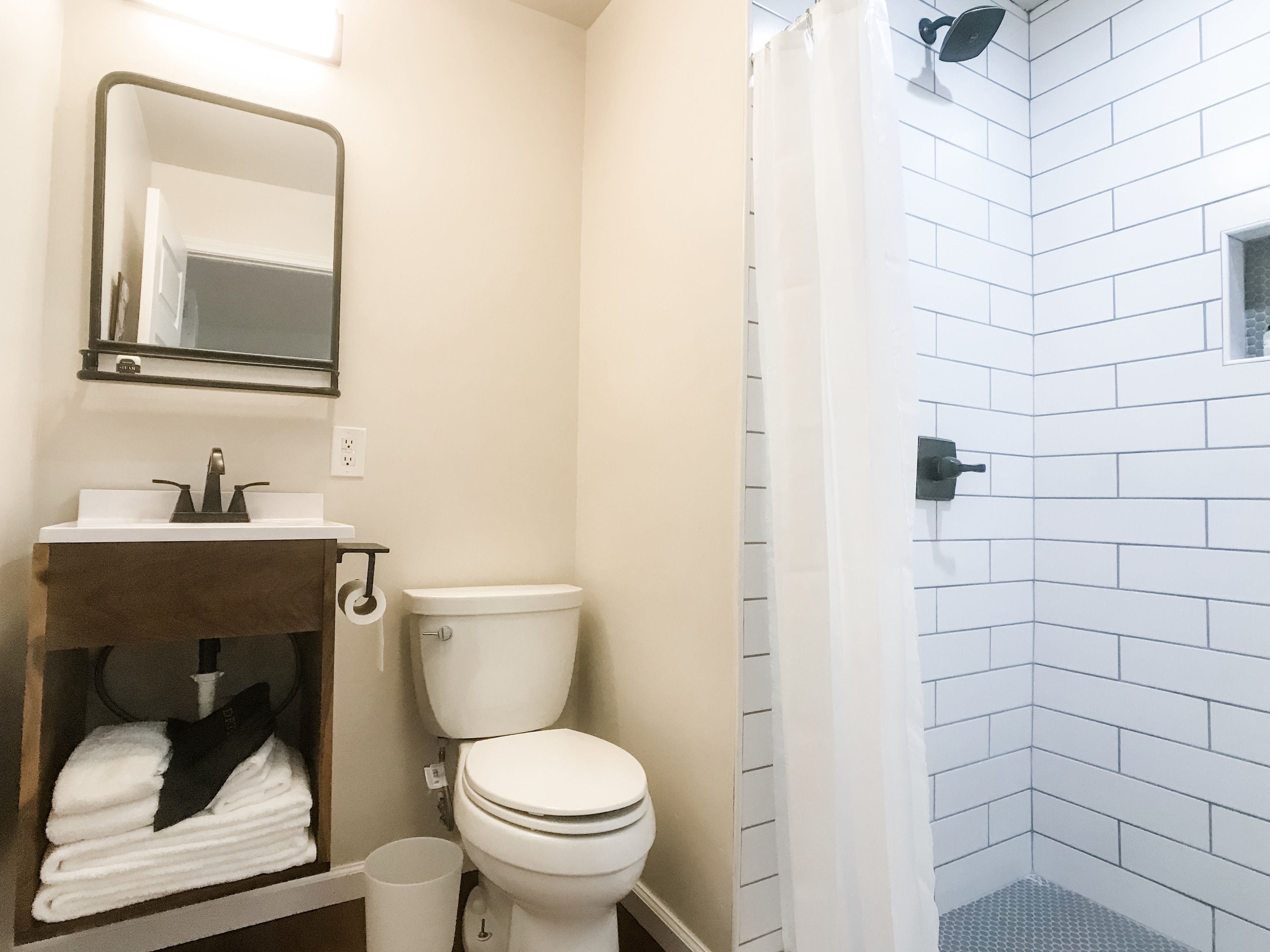 room, 1 king bed | bathroom | shower, designer toiletries, hair dryer, towels