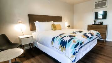 1 bedroom, blackout drapes, iron/ironing board, free WiFi