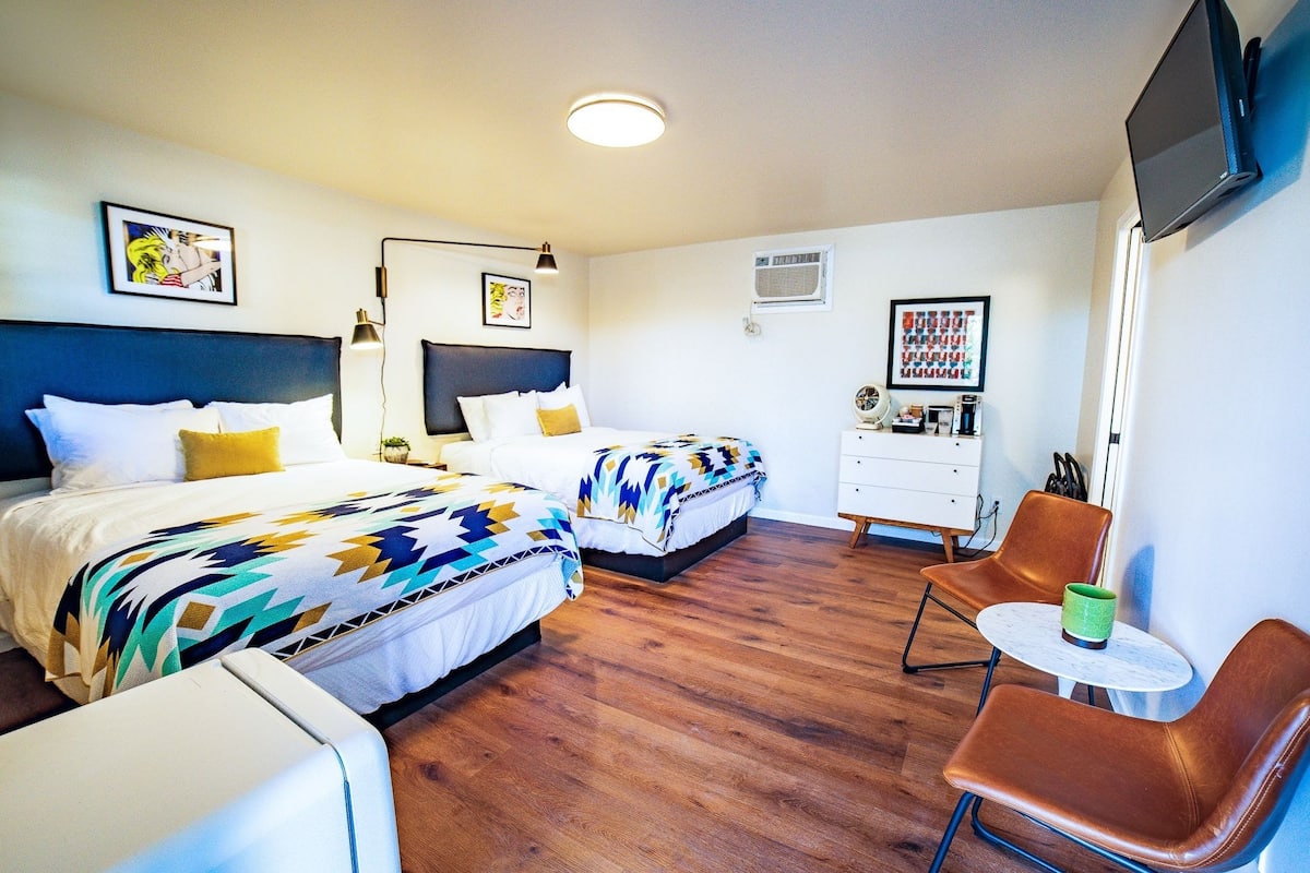 Double Room, 2 Queen Beds