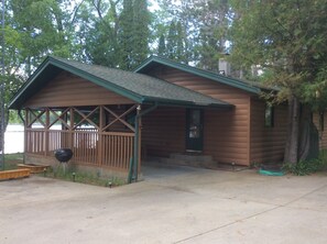 Exterior - Family and pet friendly three bedroom home on Third Crow Wing Lake (Nevis)