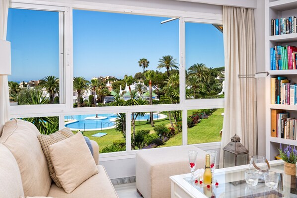Living area - K04 Jardines 4 - Apartment close to the beach (Sitio de Calahonda)
