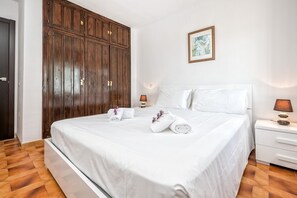 1 bedroom, iron/ironing board, free WiFi, bed sheets