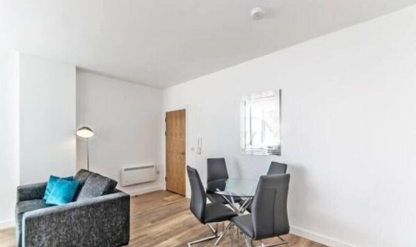 Unclassified image, 1 of 1, button