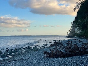 Beach nearby - Fantastic sea view, large south-facing balcony, 1st row - Fürstenhof Sassnitz 301 (Sassnitz)