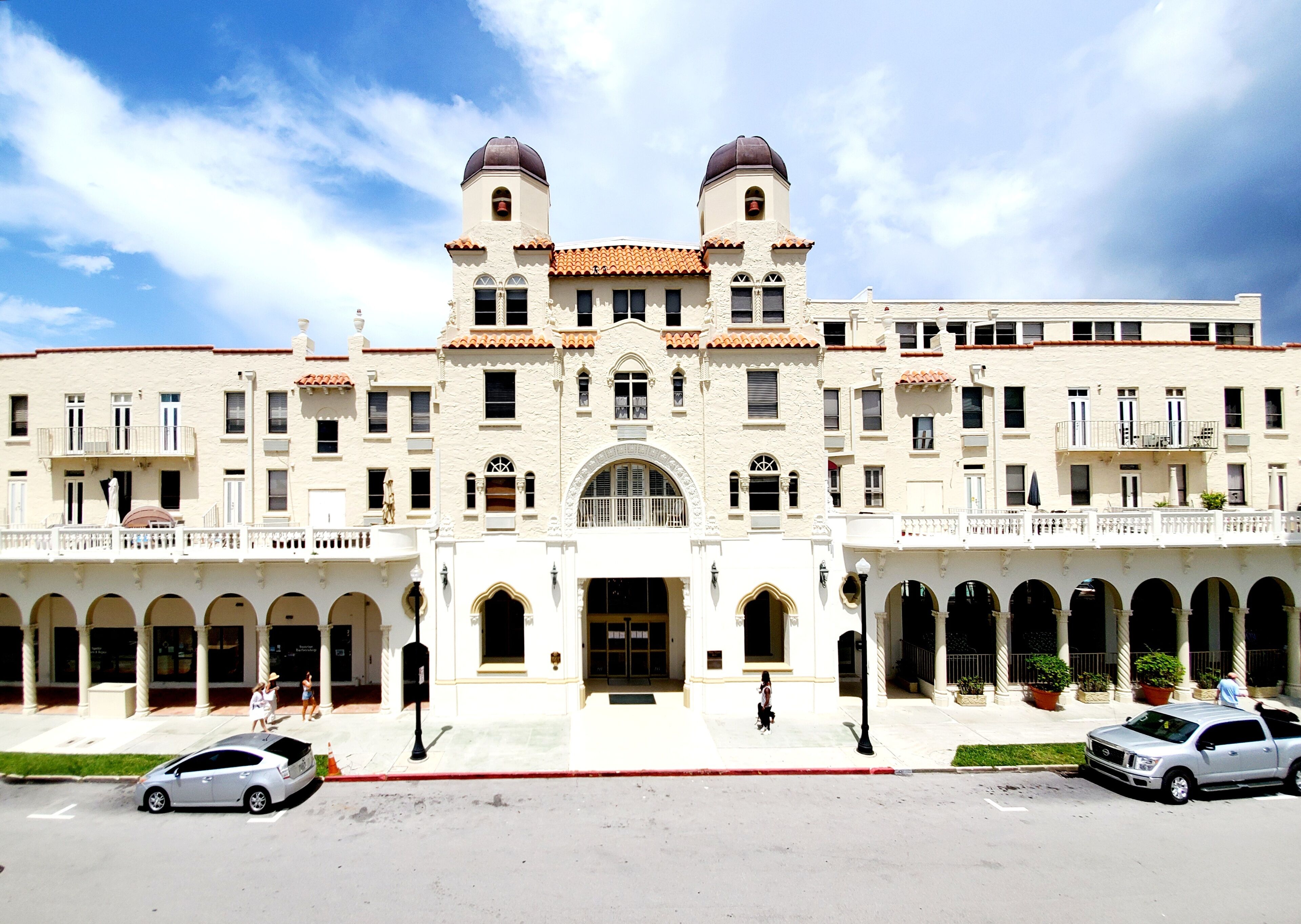 Cozy Studio in the Heart of Palm Beach<br>~ With Parking Placard provided ~