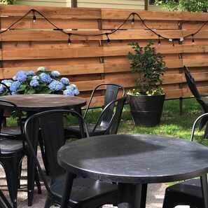 Property grounds - The Farmhouse Inn & Kitchen (Whitefish)