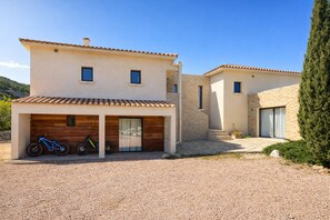 Exterior - Exceptional villa with sea & mountain views- Sainte-Lucie de Porto-Vecchio (Zonza)