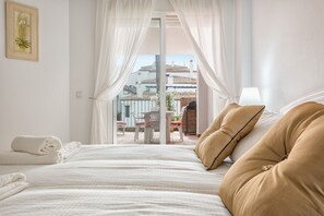 2 bedrooms, iron/ironing board, free WiFi, bed sheets