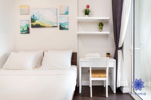 2 bedrooms, in-room safe, desk, iron/ironing board