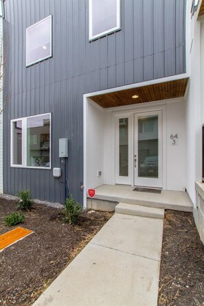 Exterior detail - City Overlook - Luxury Amenities - Mins to D`Town (Nashville)