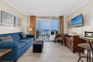Smart TV - Ready Set and Relax @ Oceanfront 1Br w Jetted tub! (Myrtle Beach)