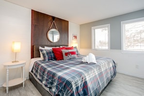 1 bedroom, desk, free WiFi, bed sheets