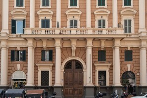 Exterior - Piazza del Popolo, Vatican City, room, air conditioning, private bathroom, wifi (Roma)