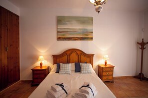 2 chambres, fer et planche Ă repasser, Wi-Fi, draps fournis