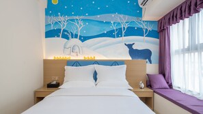 Elite Apartment | Premium bedding, individually decorated, individually furnished, desk