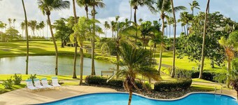 Beachfront Modern Studio next to Wyndham Hotel