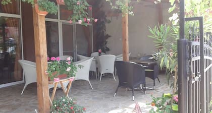 Къща за гости Зора-Primorsko