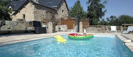 Piscina all'aperto, una piscina riscaldata