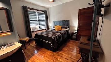 Iron/ironing board, free WiFi, bed sheets, alarm clocks