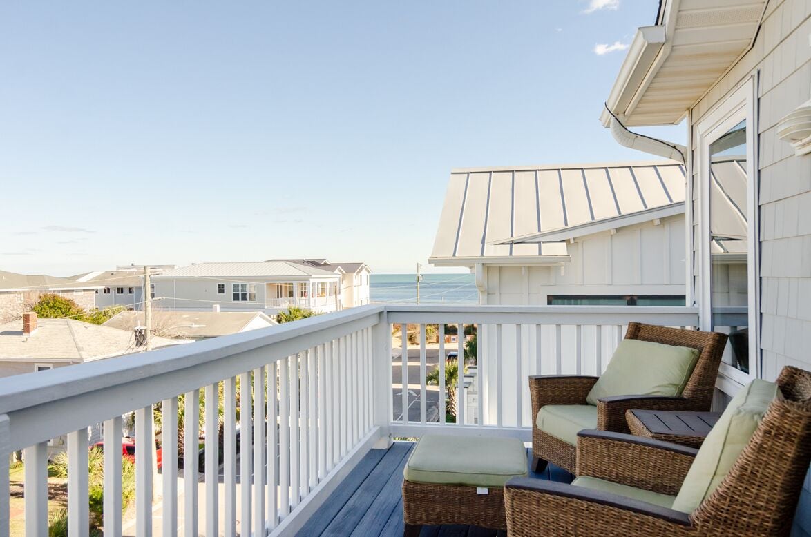 4BR Townhome w Elevator, Ocean View, Rooftop Deck