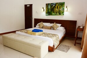 6 bedrooms, soundproofing, WiFi, bed sheets - Best Place To Stay In Kandy (kandy)