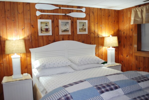 3 bedrooms, iron/ironing board, travel cot, free WiFi