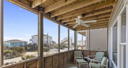 Spacious Home w/Ocean Views at Quiet end of Island