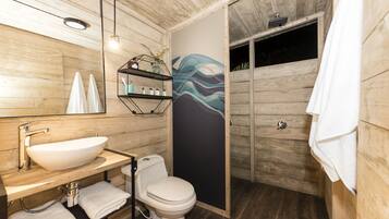 Toallas, jabón, champú y papel higiénico