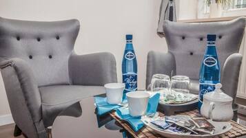 Double Room (number 4) | Living area | Flat-screen TV