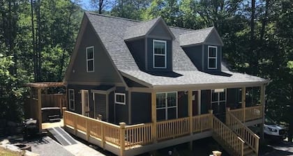 Bluebird Hideaway: 1 privater Morgen, Whirlpool und tierfreundlich!