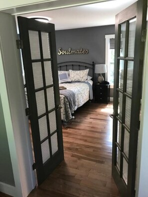 3 chambres, fer et planche à repasser, Wi-Fi gratuit, draps fournis