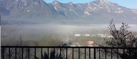 Vue depuis lâhĂ©bergement