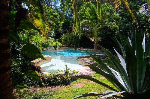 Hacienda - Hidden Gem in Jungle w/ Waterfall Pool & 5 min. Xcaret WaterPark!