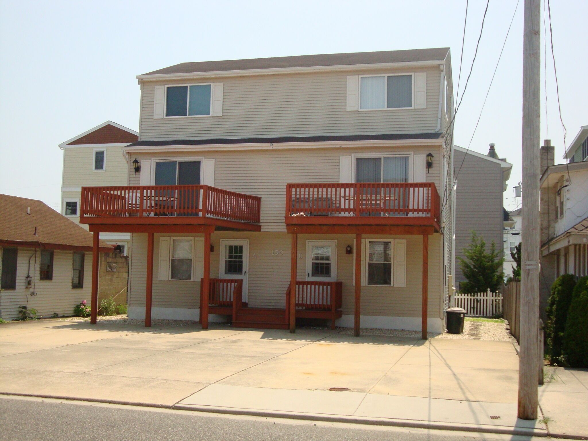 Beach block townhouse with a nice deck and good off-street parking. Take a short walk to Townsends Inlet's beautiful beaches.
