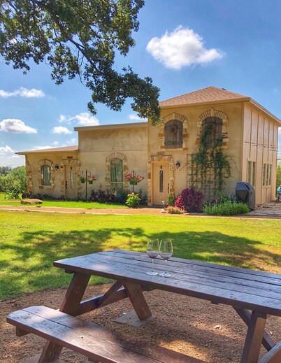 Fortunata Winery Villa #1 Cozy & Charming Getaway