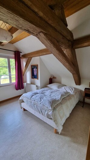 3 dormitorios, tabla de planchar con plancha, wifi y ropa de cama