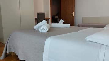 3 Schlafzimmer, Bügeleisen/Bügelbrett, Reisekinderbett, kostenloses WLAN