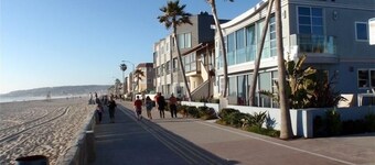 Newer Unit!  -- Ocean Front  with Amazing Ocean Views!