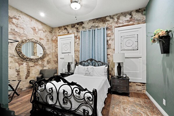 1 chambre, fer et planche à repasser, Wi-Fi, draps fournis