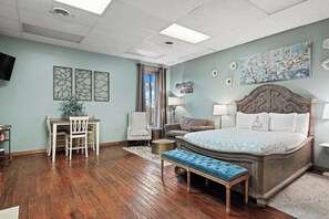 1 dormitorio, tabla de planchar con plancha, wifi y ropa de cama