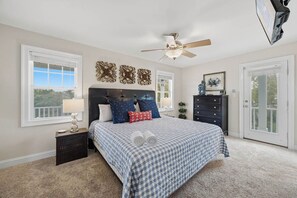 8 Schlafzimmer, Internetzugang, Bettwäsche