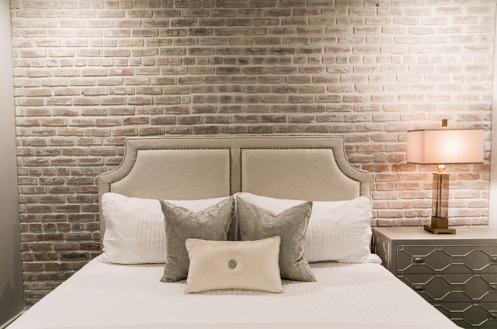 2 slaapkamers, een strijkplank/strijkijzer, gratis wifi, beddengoed