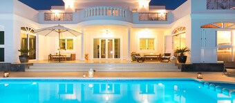 COSTA GOLF VILLA IN COSTA TEGUISE