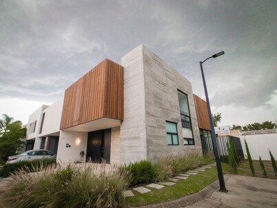 Casa Coto Sole frente Tec de Monterrey