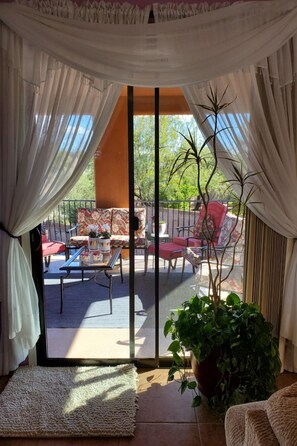 Smart-TV, Kamin, Videospiele, DVD-Player